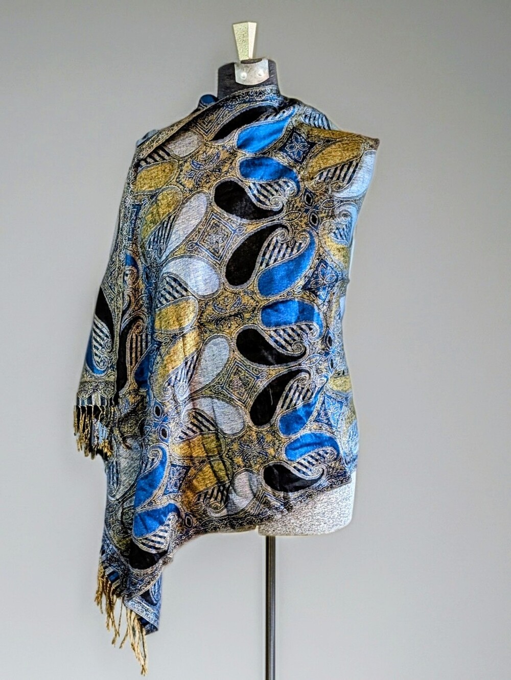 NWOT D&G Blue, Black & Gold Paisley Silk & Cashmere Pashmina 72"X36"